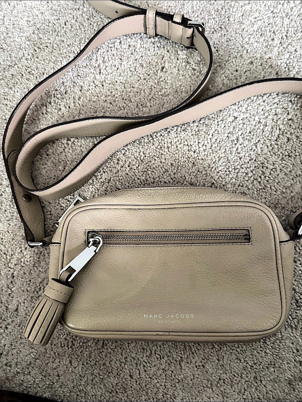 Marc Jacobs Shutter Camera Leather Crossbody Bag Beige